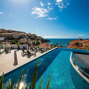 https://pestana-fisherman-village.madeira-islandshotels.com